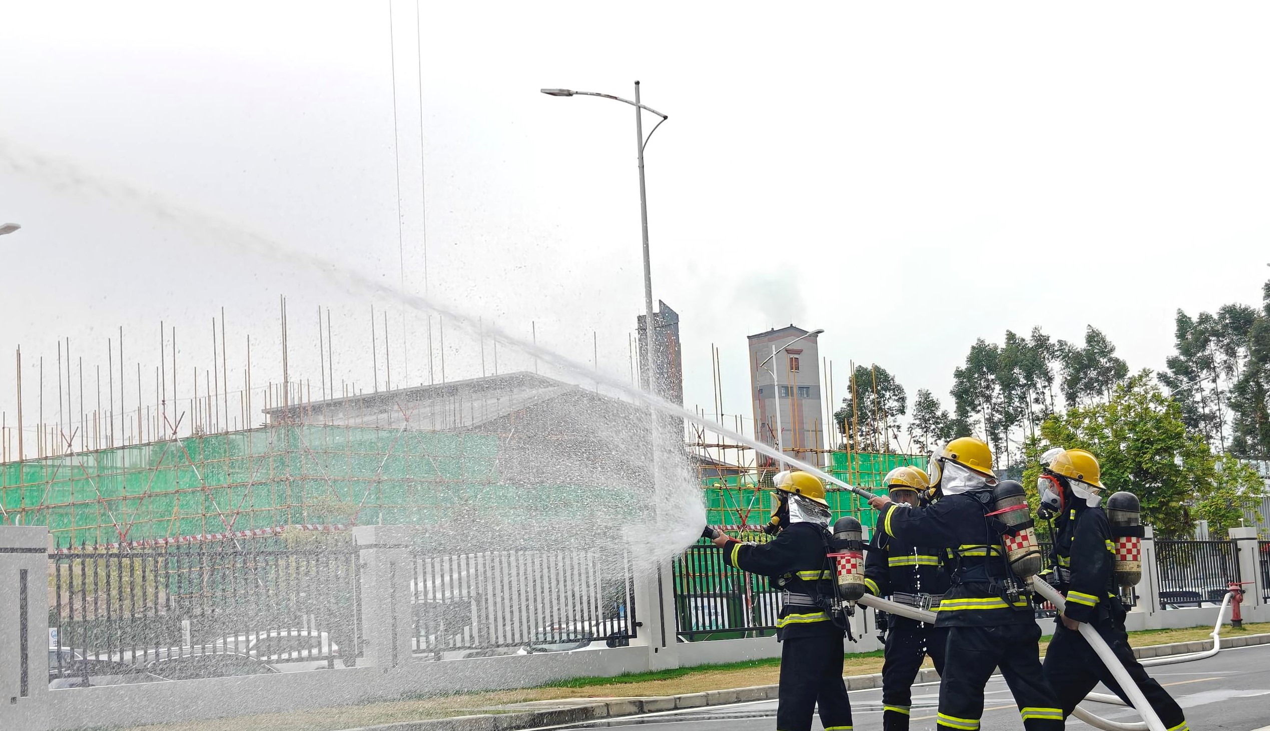 筑牢防火墙！太阳集团tyc4633开展联合消防演习